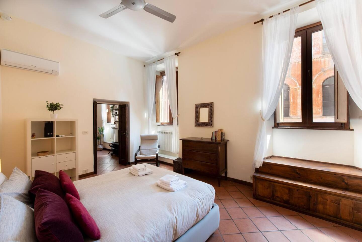Secret Place In The Heart Of Ancient Trastevere Apartment